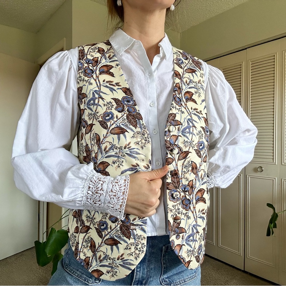 Express Button-Down Puff-Sleeve Blouse - image 6